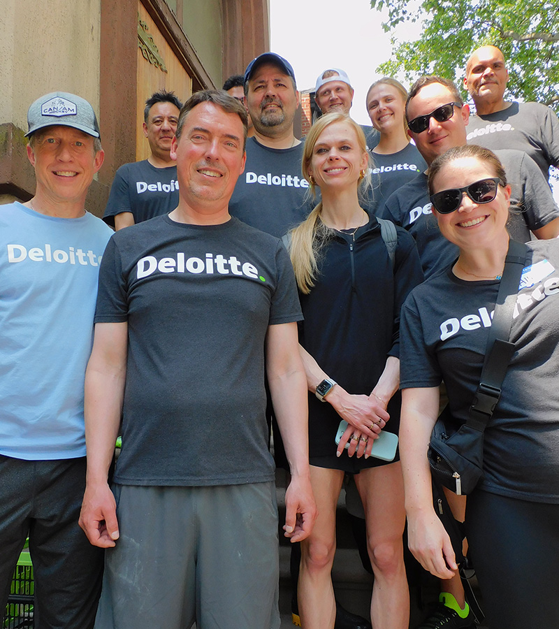 Deloitte volunteers